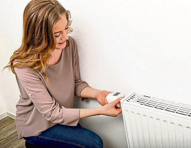 Die gewünschte Temperatur wird vom Thermostat automatisch angesteuert und exakt gehalten, damit keine unnötige Wärme bereitgestellt wird. Foto: djd/eQ-3/Schulte