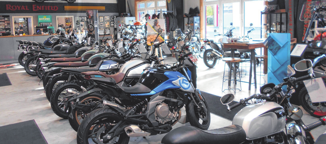 Hereinspaziert bei MGZ: Eine große Auswahl an Motorrädern, ATV und E-Bikes steht bereit. Foto: MGZ