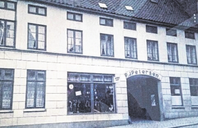 Der Firmensitz von Fahrrad Petersen in den 1920ern.