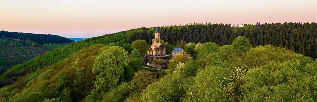 Die Burg Grimburg. Bild: Mahlow Media