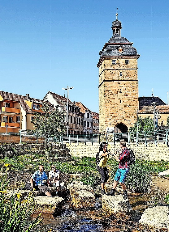 Der hübsche Stadtturm von Bad Staffelstein. FOTO: KUR & TOURISMUS SERVICE BAD STAFFELSTEIN