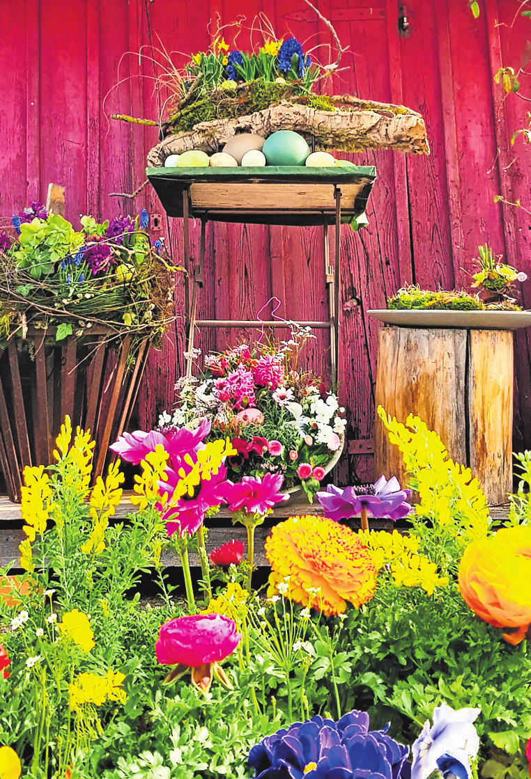 Alles mit Liebe und ganz viel selbst gemacht: Blumen Ellinger feiert in diesem Jahr sein 100-Jahr-Jubiläum und setzt auf naturnahe Blumengestecke. Foto: Tatjana Eberhardt