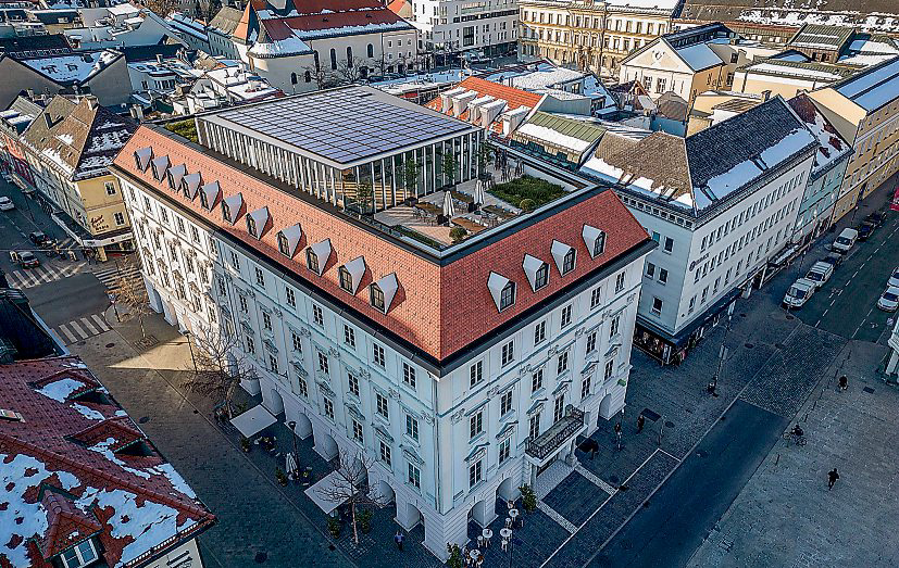 Das Hauptgebäude der Sparkasse in Klagenfurt wird bis Ende 2024 generalsaniert