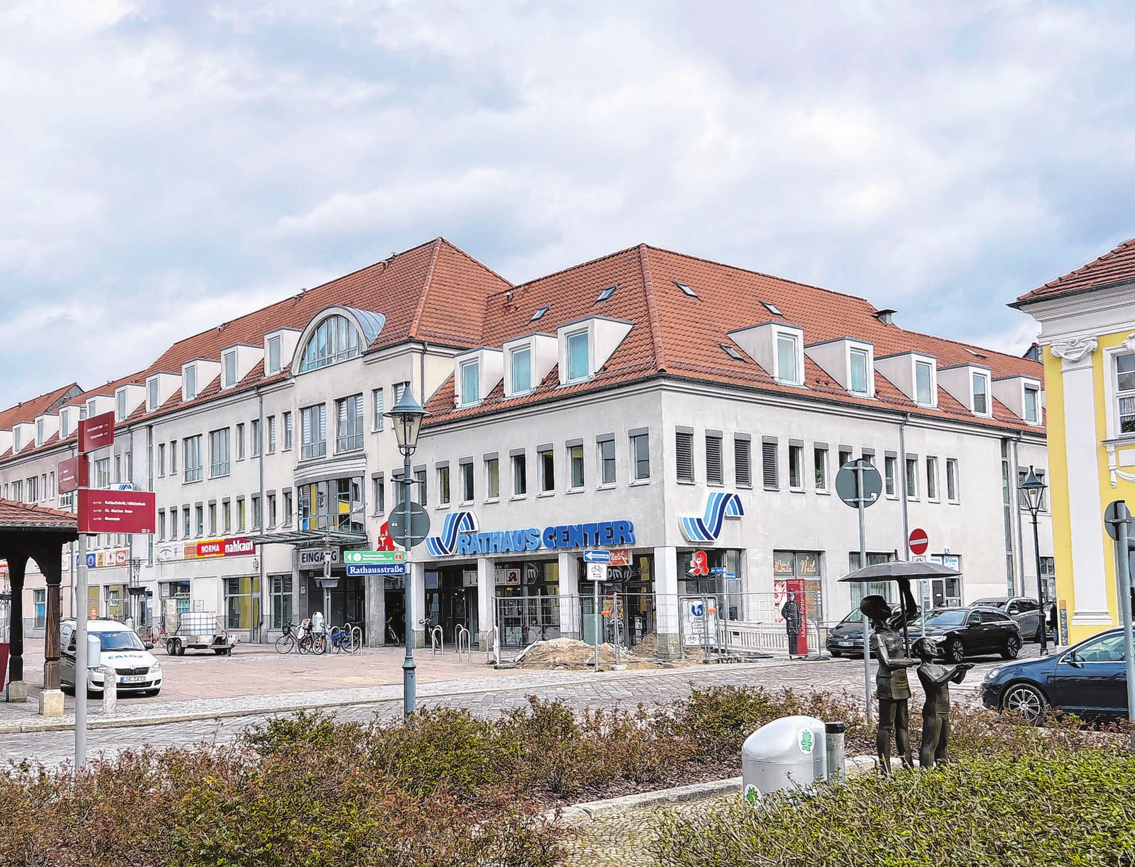 Das RathausCenter - zentral gelegen direkt am Marktplatz von Fürstenwalde - bietet vielfältige Einkaufsmöglichkeiten.