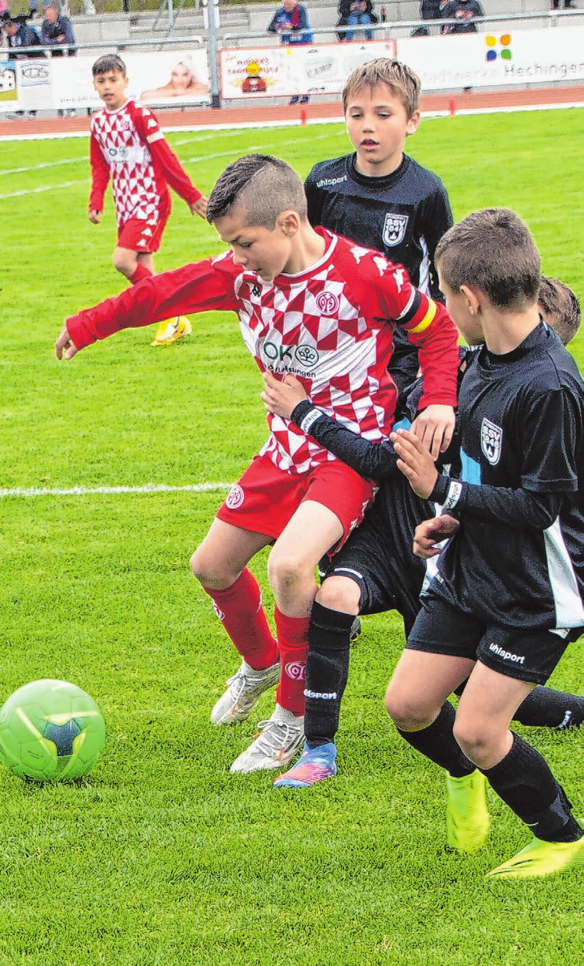 Mainz 05 gegen SSV Reutlingen - eine Spielszene vom Turnier im vergangenen Jahr. Archivfotos