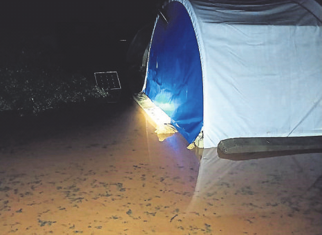 Überschwemmtes Zelt
