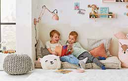Lesen, lernen, spielen, ausruhen: Kinder verbringen sehr viel Zeit in ihrem Zimmer und sollten dort möglichst keinen Schadstoffen ausgesetzt sein. Foto: djd/Erfurt Tapeten