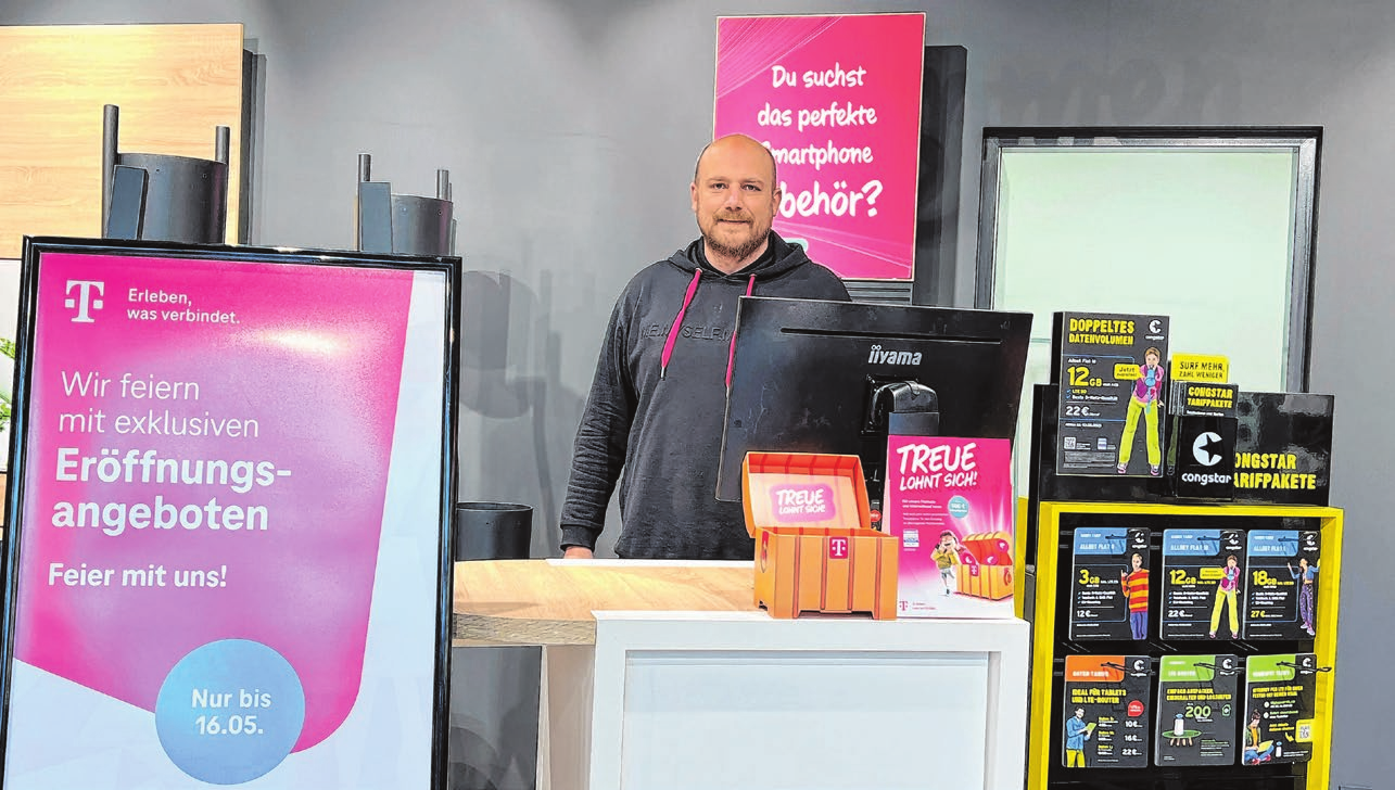 Neu in Bad Urach: Geschäftsführer Andreas Langefeld freut sich mit dem gesamten Telekom-Team, künftig für die Kunden in der Kurstadt da zu sein. Fotos: Bernd Ruof