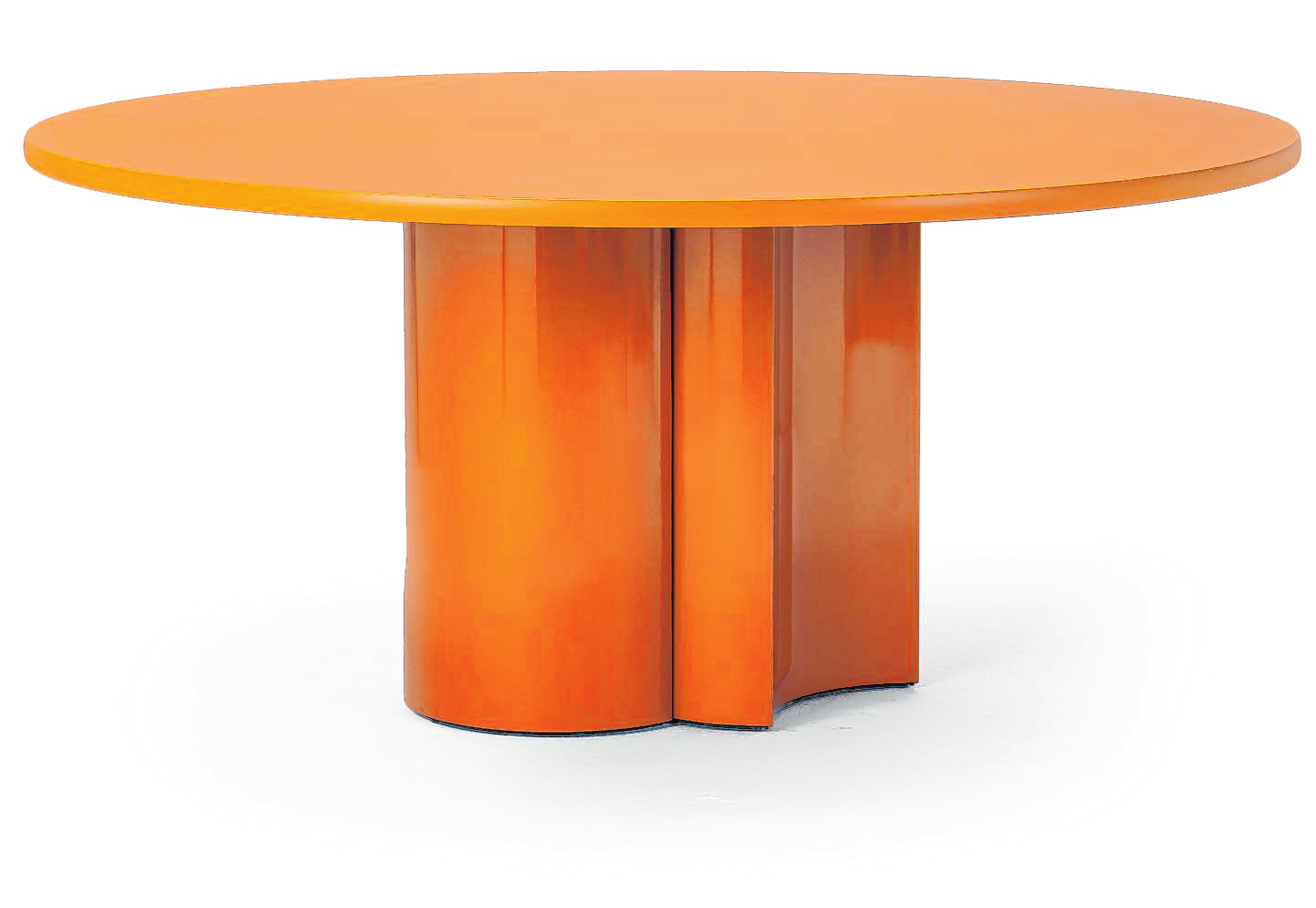 Standfest: Tische mit einem massiven Bein sind im Trend. Auch Zanotta bringt mit BOL ein Modell heraus. | Bild: picture alliance/dpa/Zanotta