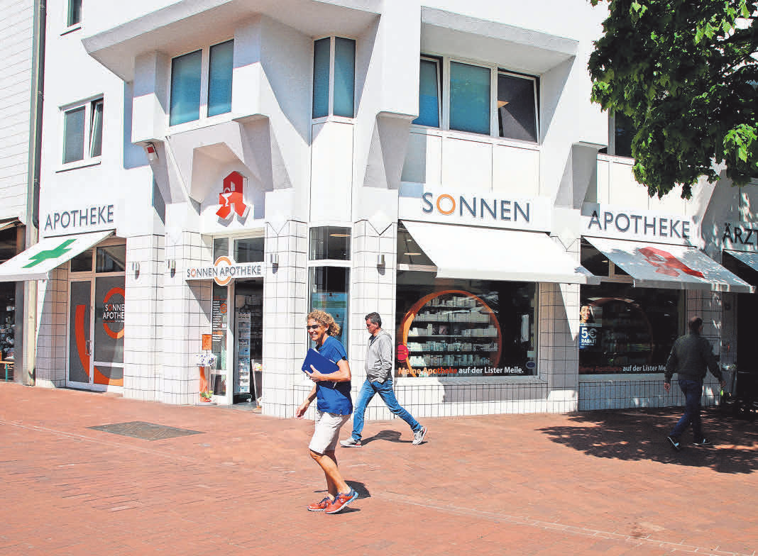 Kundenfreundlicher Service, ein breites Sortiment an Arzneimitteln und Gesundheitsprodukten zu attraktiven Preisen - die Sonnen-Apotheke kann sich vor Ort behaupten.