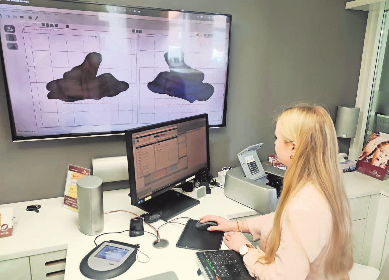 Modernste Ausstattung und Technik erlaubt eine genaue Analyse des Hörvermögens: Ein Test wie auch das Probetragen ist jederzeit möglich - kostenlos und ganz unverbindlich. Foto: tau