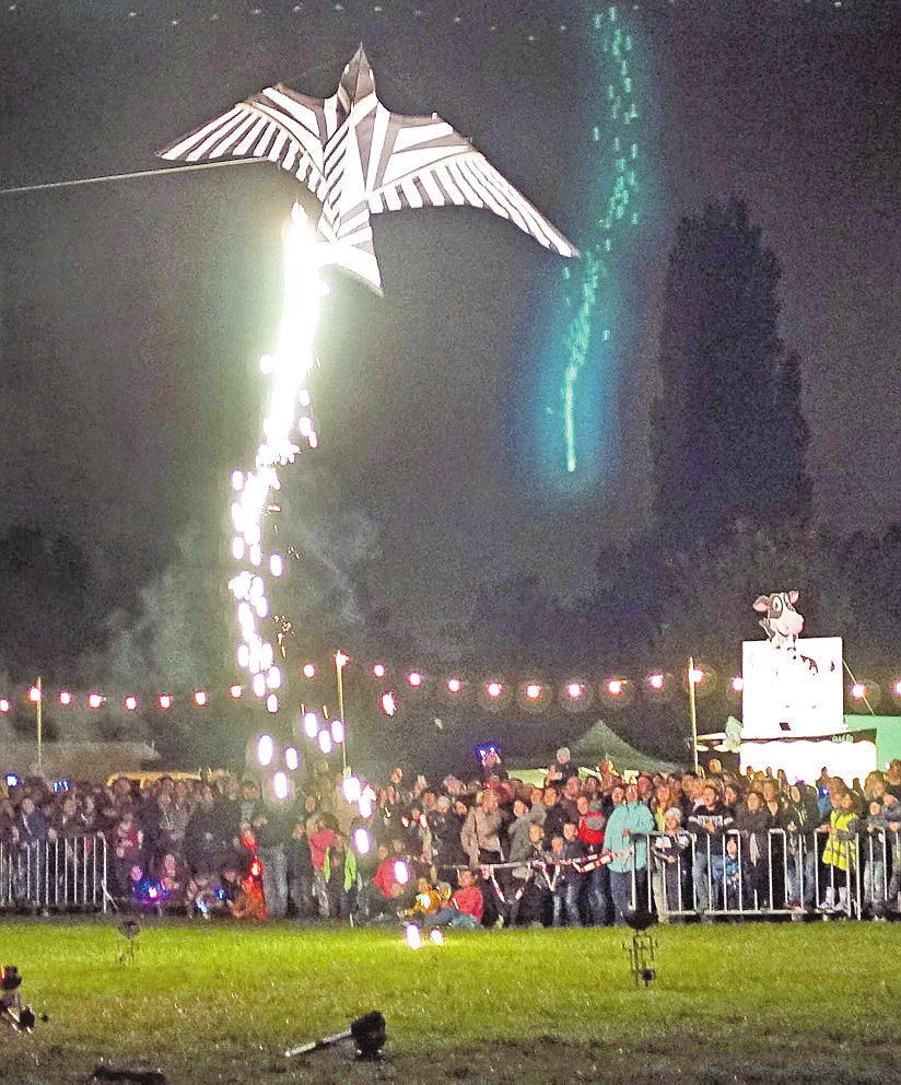 Das Nachtdrachenfliegen ist jedes Jahr aufs Neue ein Highlight. FOTO BEUCKELMANN