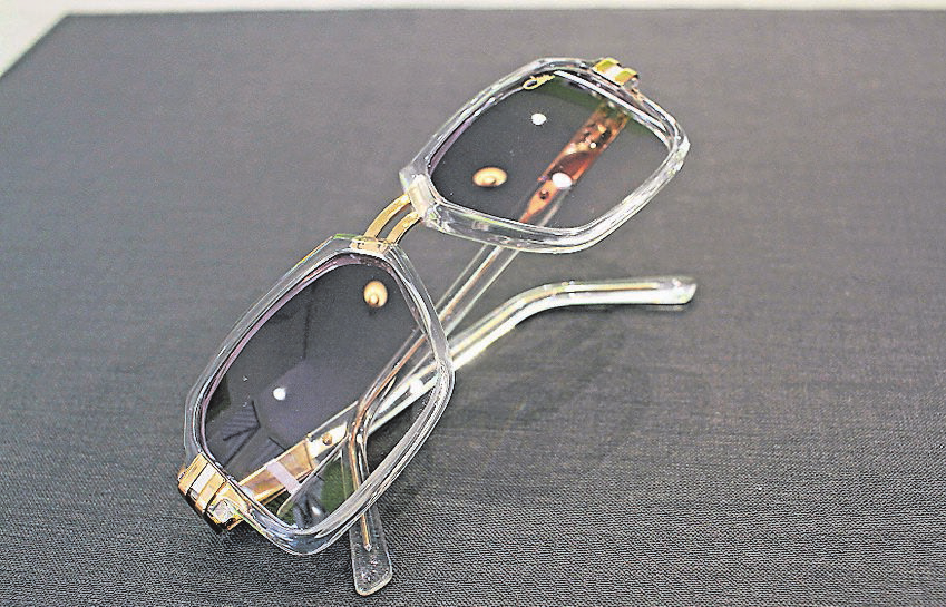 Moderne Sonnenbrille der Marke Cazal.