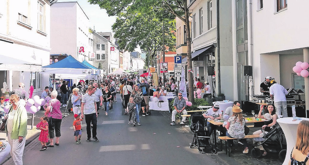 Eines der schönsten Familienfeste in Bonn ist das Oberkasseler Maikäferfest.