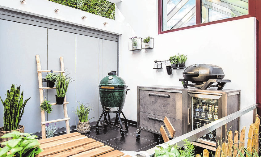 Für den perfekten Sommer: Outdoor-Küchen lassen sich auch auf dem Balkon realisieren.