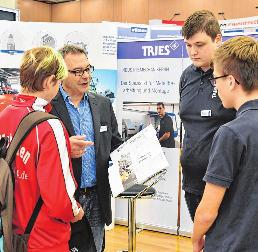 Hydraulik-Elementehersteller Tries informiert anschaulich über Möglichkeiten im Unternehmen. 