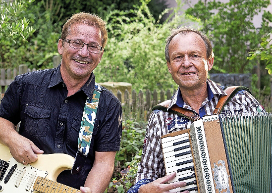 Am Sonntagabend spielen d'Kleeblätter“ Speedy und Karl-Heinz.