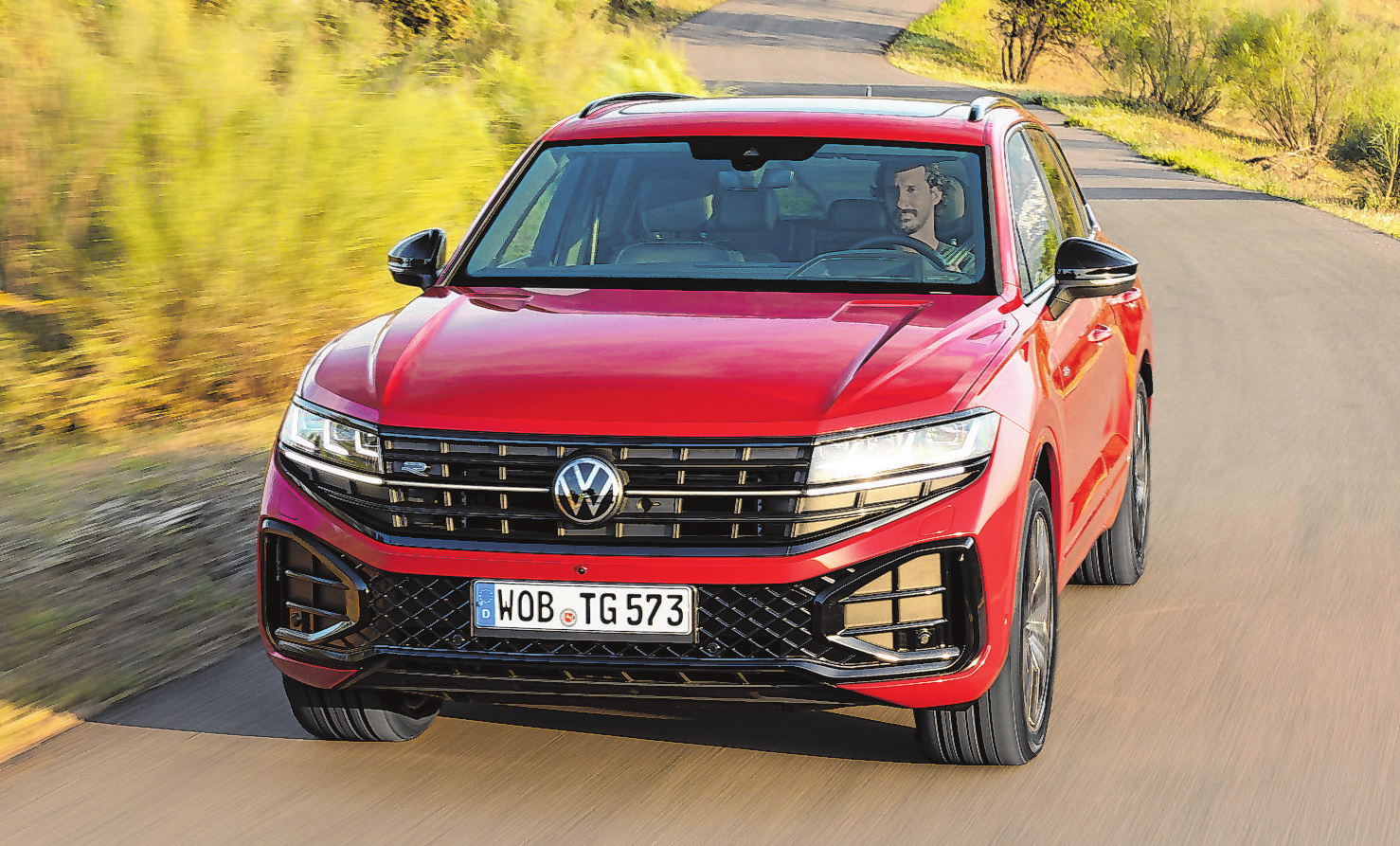 Der überarbeitete Touareg wirkt nach dem Facelift zurückhaltender und tritt damit eleganter auf. Leider müssen die Kunden auf den superben V8-TDI verzichten. Foto: Volkswagen