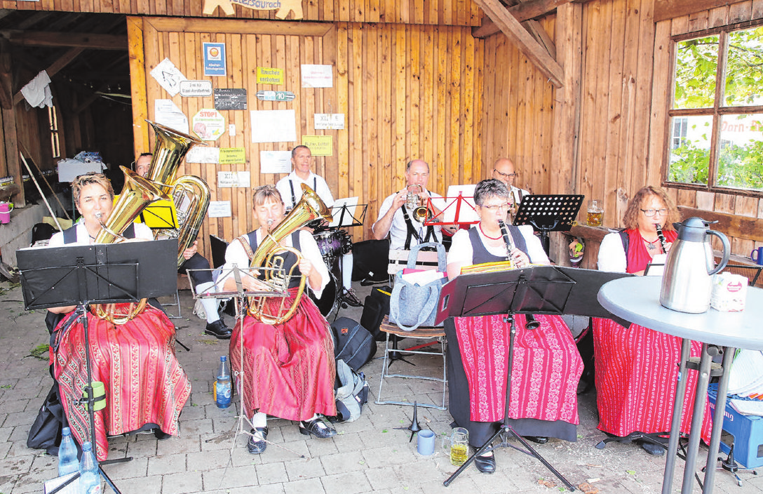 Freuen auch Sie sich auf die beliebte Kirchweih in Petersaurach und feiern Sie mit!