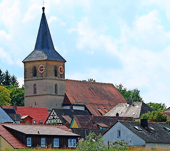 Am Kirchweihsonntag und -montag finden um 10 bzw. 9 Uhr in der Pfarrkirsche St. Markus Festgottesdienste statt.