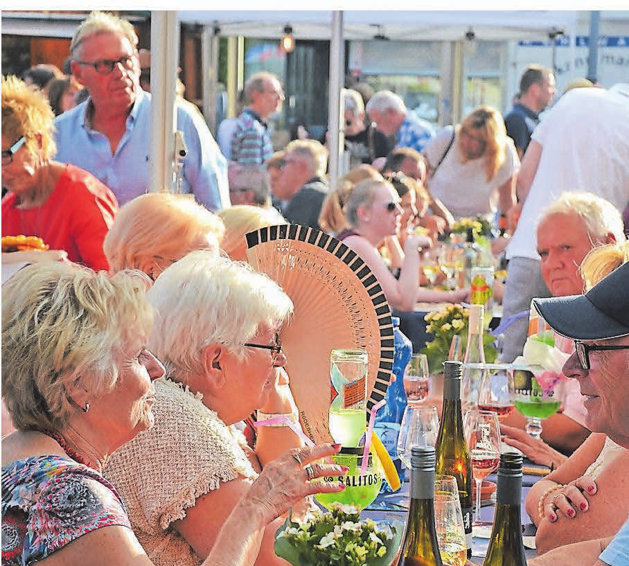 Das Weinfest hat in Geilenkirchen schon eine lange Tradition. FOTO: RAMONA KOFFERATH