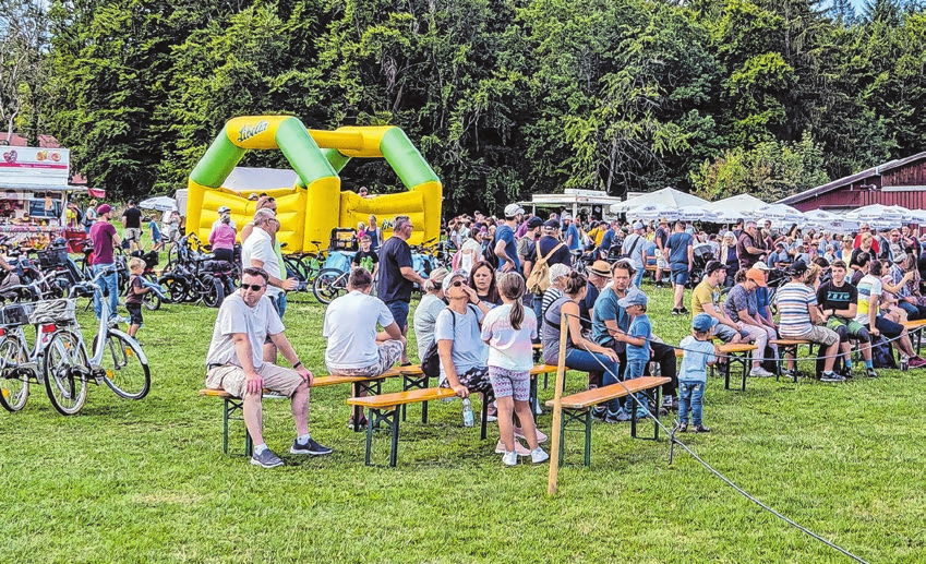 Die Fliegergruppe Blaubeuren sorgt am Sonntag für Unterhaltung und Verpflegung.