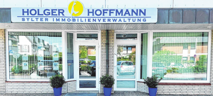 Der Firmensitz findet sich in zentraler Lage in der Wenningstedter Hauptstraße 8-14.