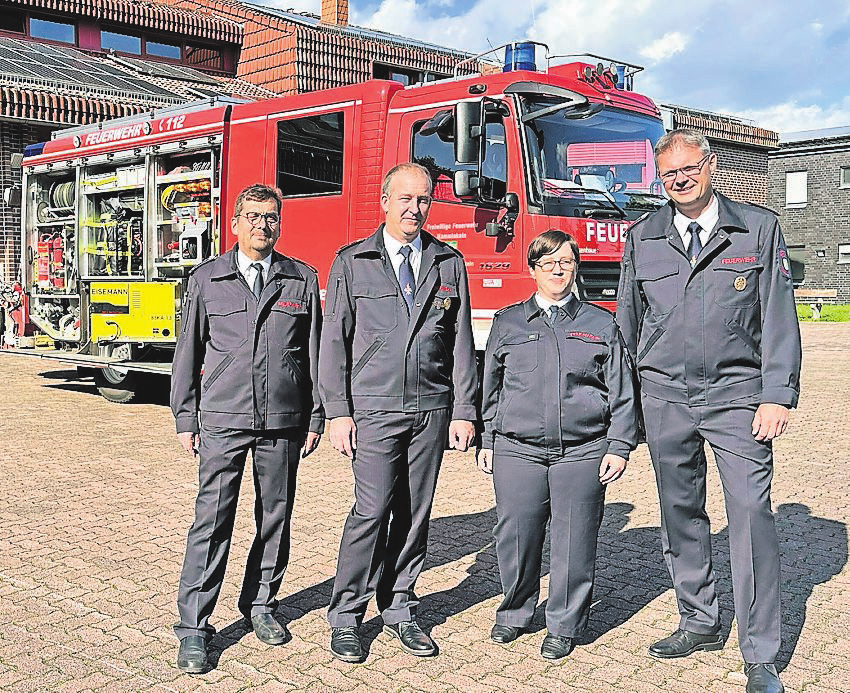 Manfred Reeh, Andre Hübers, Annika Reeh und André Bödder haben in ihren Dienstjahren bei der Feuerwehr so einiges erlebt.