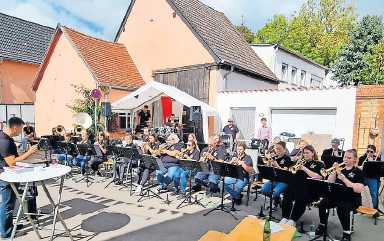 Der Musikverein Oggersheim spielt auf. FOTO: VEREIN/GRATIS