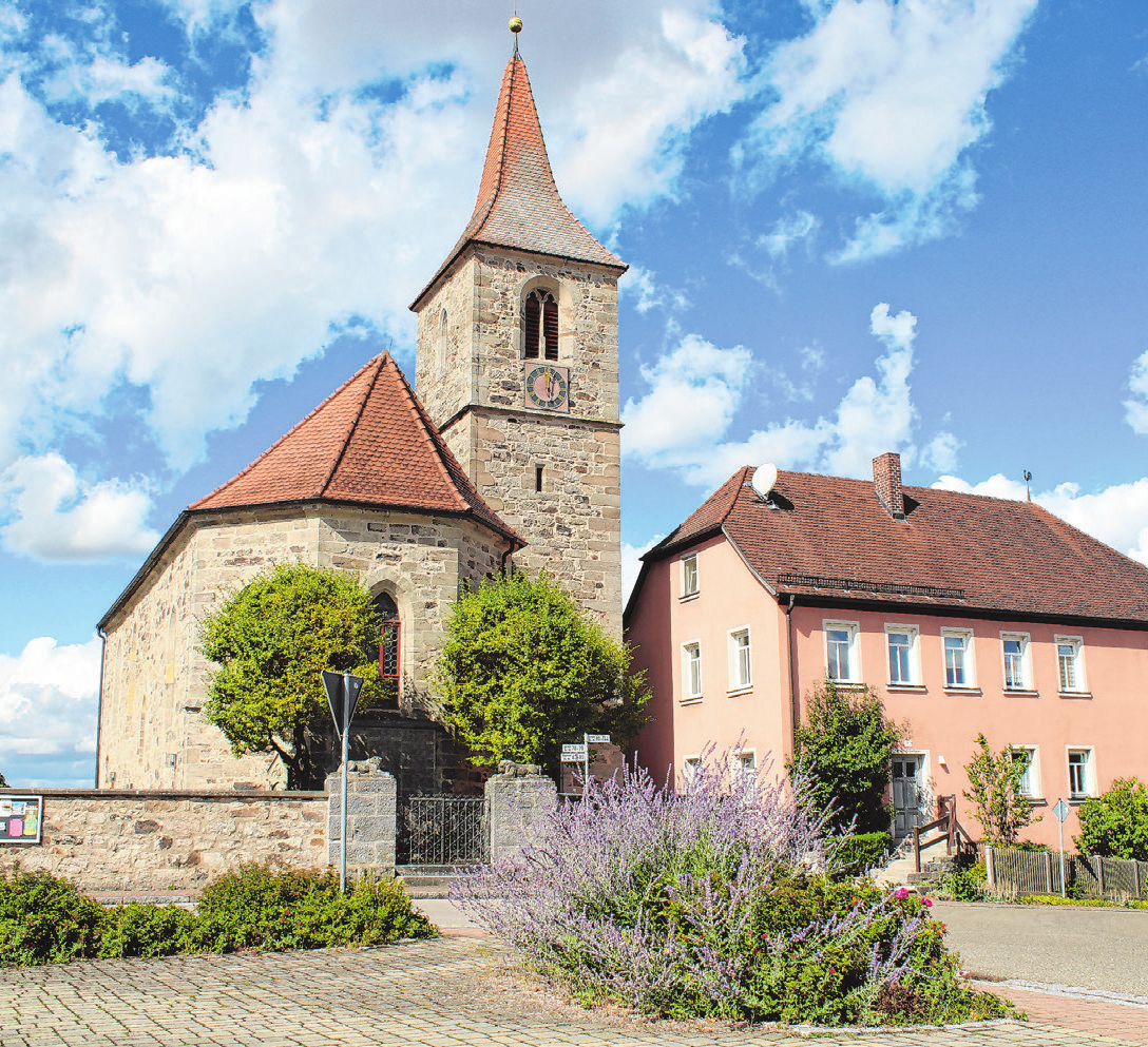 Im schönen Breitenau bei Feuchtwangen ist alles bestens vorbereitet für das beliebte Kirchweihfest. Foto: Herbert Dinkel