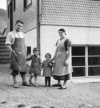 Firmengründer Josef Gollrad mit Familie