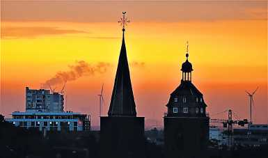 Das Wahrzeichen der Stadt Neustadt: Die Stiftskirche. FOTO: MARKUS PACHER