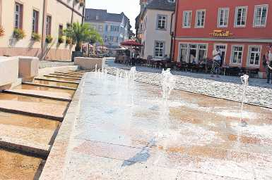 Kühle Erfrischung in der Innenstadt. FOTO: MARKUS PACHER