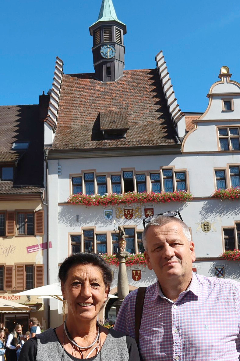 Gewerbevereinsvorstände Angela Hassler und Wolfgang Dorst organisieren den verkaufsoffenen Sonntag.