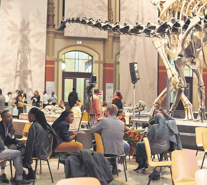Heiß debattiert: Sind Universitäten und Museen hierarchische Orte der Wissensproduktion? FOTO MFN/ ALENA SCHMICK