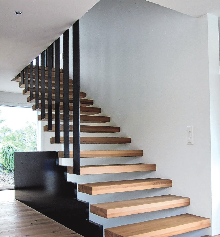 Treppenstufen, die wie schwerelos im Raum schweben, wirken leicht und dezent.