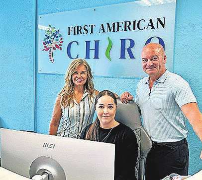 Das Team von First American Chiro - Bonn Dekompression. FOTO: MARTINA SONDERMANN