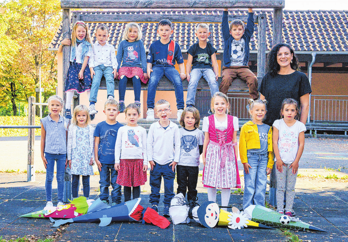 Breit-Eich-Grundschule Schwäbisch Hall - Außenstelle Gailenkirchen, Klasse 1c. Klassenlehrerin: Annatina Meier. Foto: Patricia Malak Photography