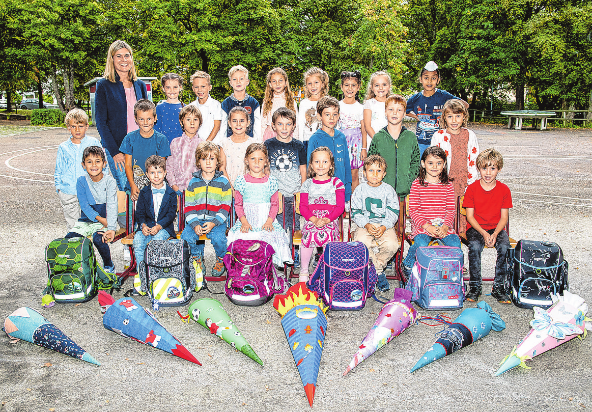 Grundschule Kreuzäcker, Klasse 1b. Klassenlehrerin: Sandra Strese. Foto: Ulmer Fotografie