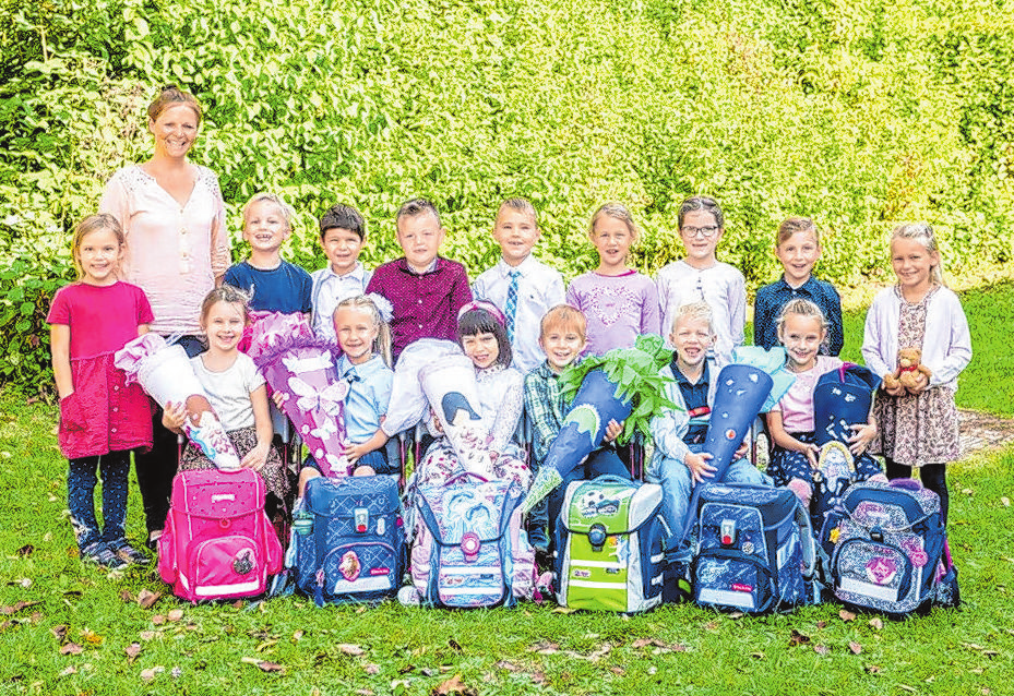 Grundschule Untermünkheim, Klasse 1a. Klassenlehrerin: Sandra Schrempf Foto: Ulmer Fotografie