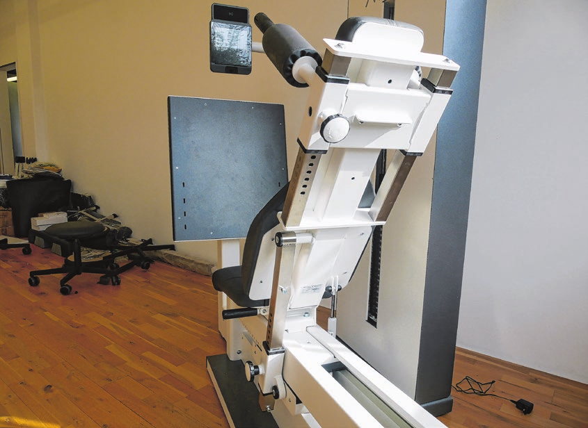 Physiotherapie-Praxis mit moderner Ausstattung: Der Aufbau der Geräte, etwa für die Krankengymnastik, läuft dieser Tage.