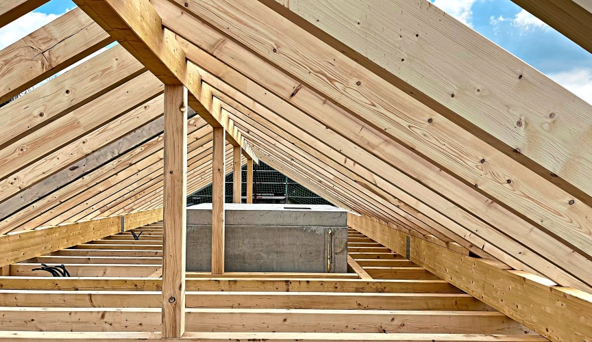 Dachstühle, Holzkonstruktionen und Dachgauben - die Zimmerei Fischer empfiehlt sich hier als kompetenter Ansprechpartner für alle Bauherren und Architekten.