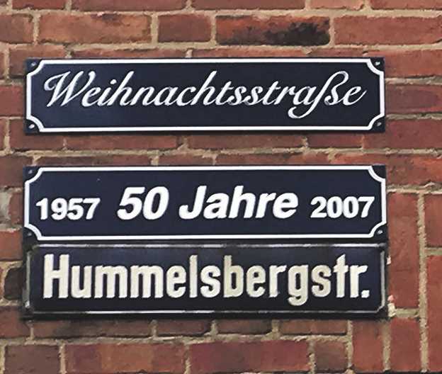 Die Hummelsbergstraße bereits seit 1957, als Weihnachtslichterstraße ab dem Jahr 1984 bekannt gibt es wurde sie