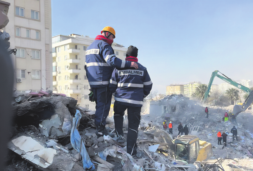 Bestatter waren auch beim verheeerenden Erdbeben in der Region Kahramanmaraş, Türkei, im Einsatz. Foto: Deathcare Germany e.V.