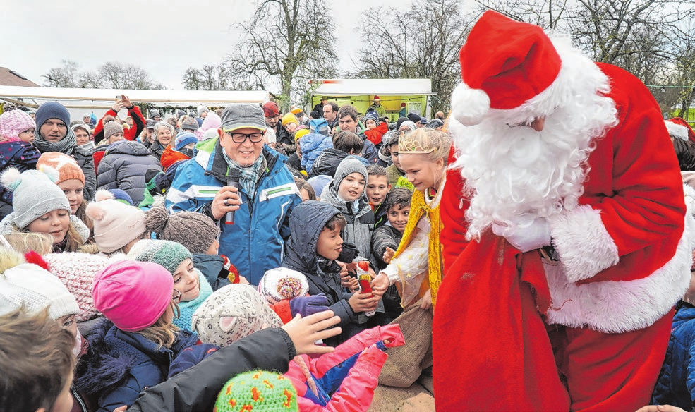 Am Nachmittag kommt der Nikolaus und bringt kleine Geschenke für die Kinder mit. Foto: Archiv/Beatrice Schnelle