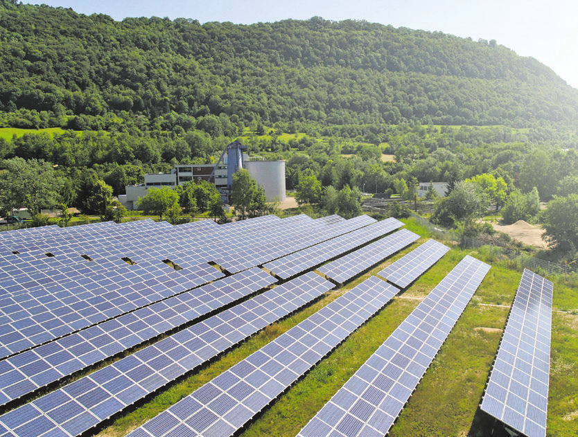 Die Photovoltaik-Freifläche bei Geislingen ist nur eine von vielen, die vom Albwerk installiert und betrieben werden. Fotos: Alb-Elektrizitätswerk Geislingen-Steige eG