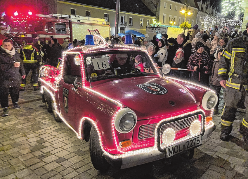 Fast 50 Fahrzeuge waren beteiligt – sogar aus Seelow und Berlin reisten die geschmückten Gefährte an.