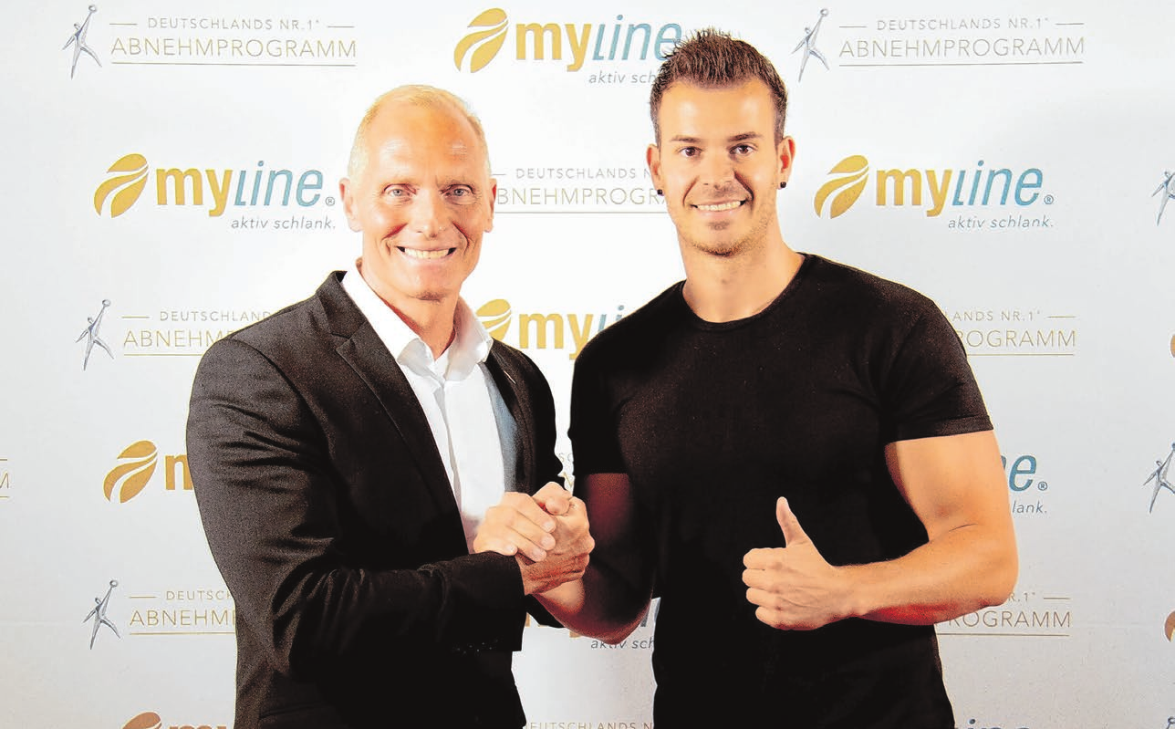 Alexander Dillmann, Geschäftführer bei „myline“ Deutschland (links), freut sich gemeinsam mit Fabio D'Alessandro, Studioleiter im Sportpark Gaildorf, über die erneute Auszeichnung mit dem „bodyLife Award“.