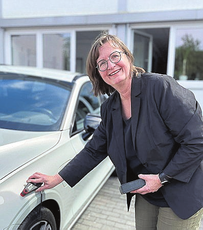 Elke Viehmeyer ist mit ihrem KFZ-Sachverständigenbüro Expertin für Schäden an Fahrzeugen.