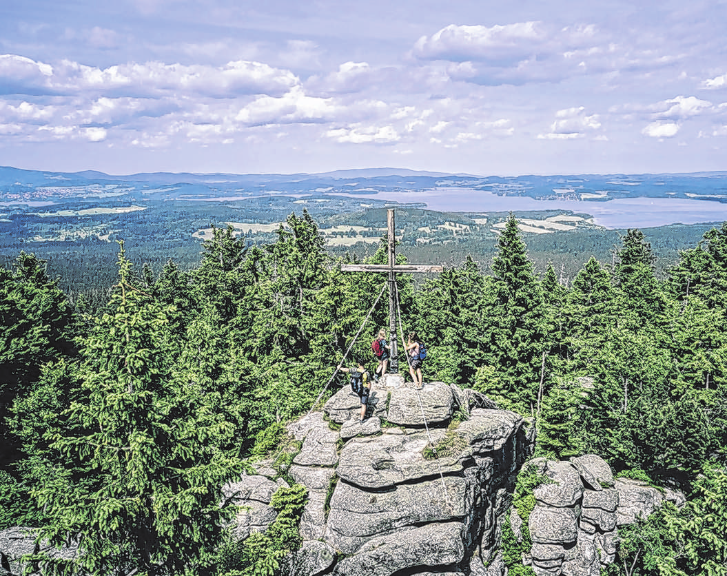 Wunderschöner Ausblick vom Bärenstein bei Aigen-Schlägl hin zum größten Stausee Mitteleuropas, dem Moldaustausee Foto: OÖ Tourismus/ R. Maybach